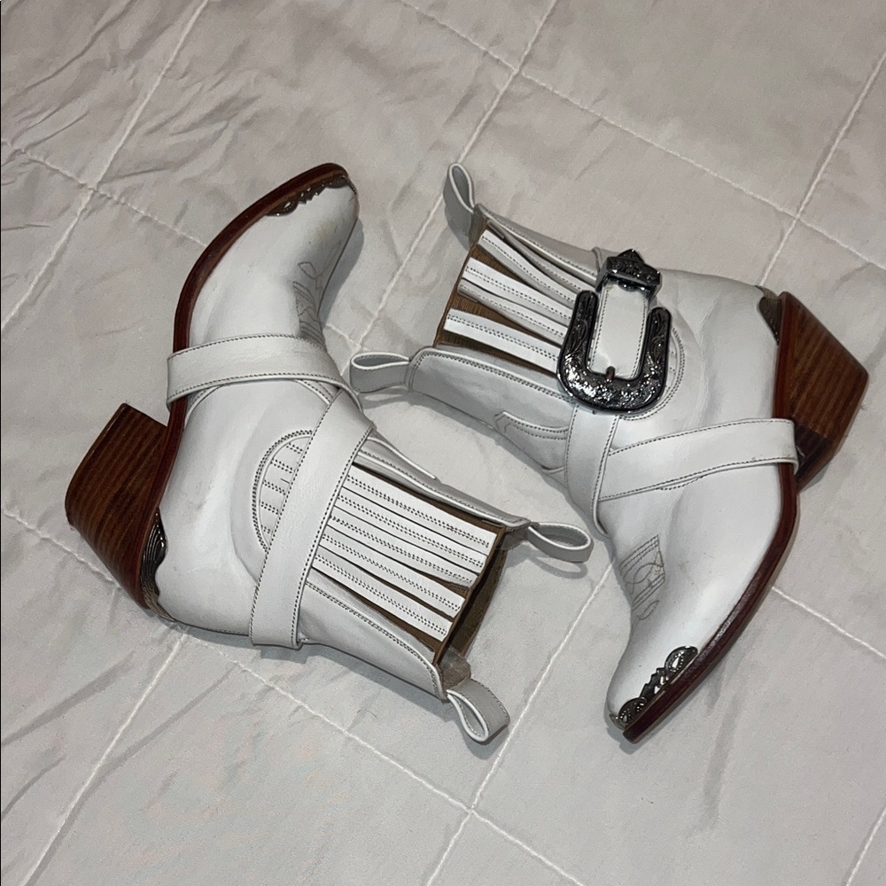 Stylish White Ankle Boots with Silver Accents